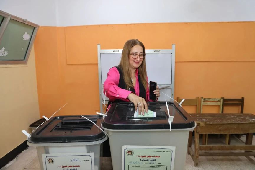 ”رئيس البريد” تُدلي بصوتها في.. انتخابات ”مجلس الشيوخ” ٢٠٢٥”