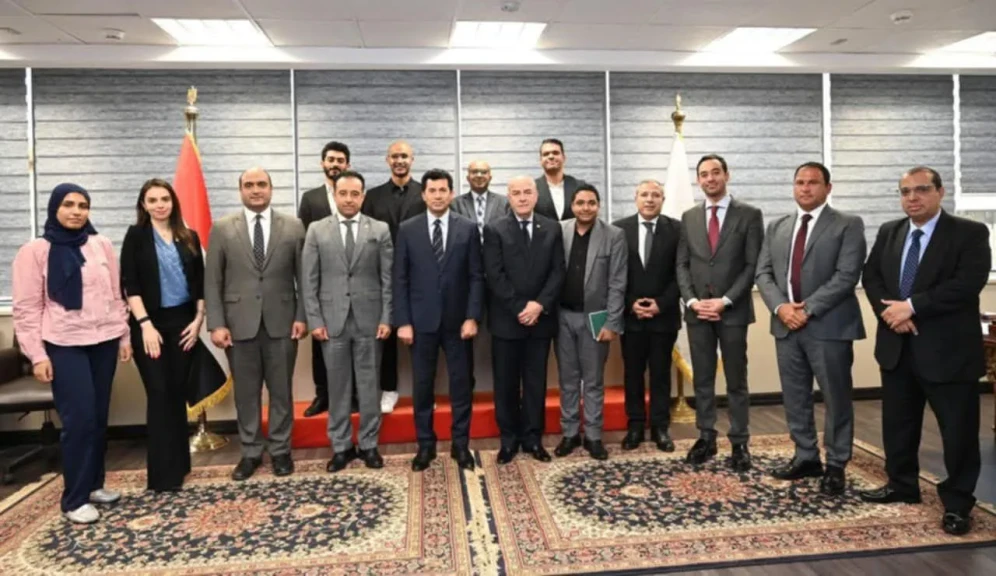 وزير الشباب والرياضة يبحث تعزيز التعاون مع الكيانات الشبابية الجديدة