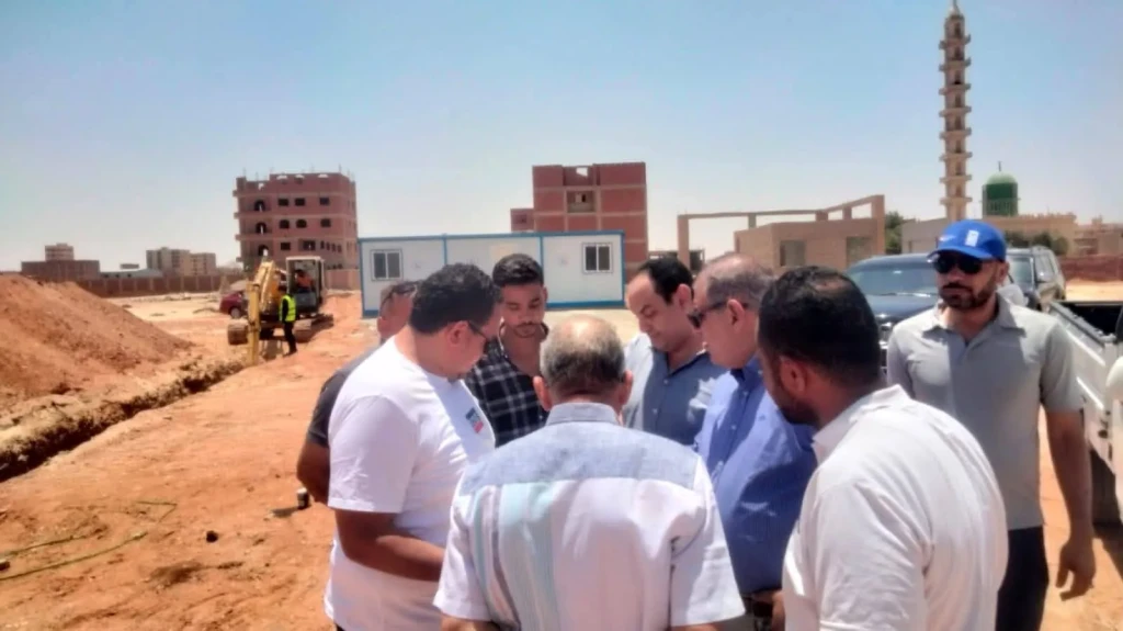 رئيس جهاز مدينة الشروق يتفقد مشروع التغذية الرئيسي للمياه  بمنطقة الرابية