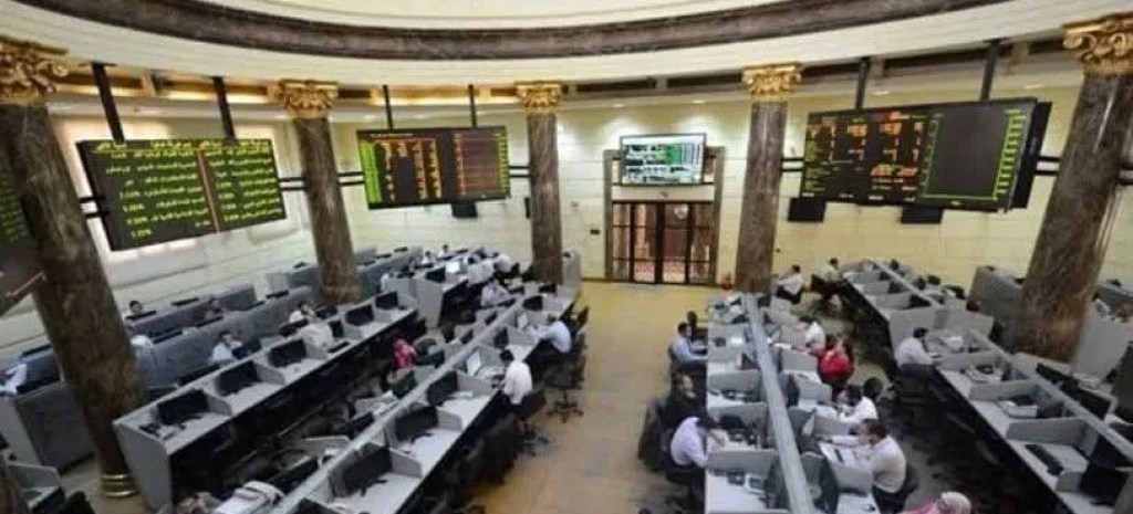 ارتفاع جماعي لمؤشرات البورصة بمرور 90 دقيقة من تعاملات اليوم