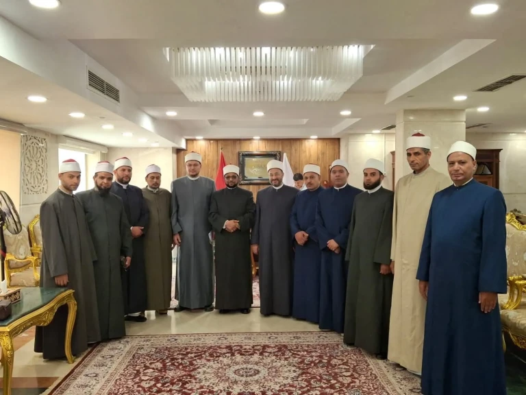 البحوث الإسلامية : يُطلق قافلة دعويَّة وتوعويَّة جديدة إلى الواحات البحريَّة