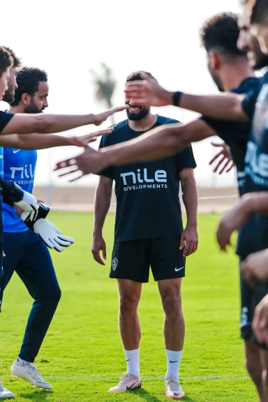 حافلة الزمالك تصل إلى ملعب المباراة