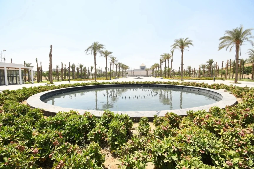 وزير الإسكان ومحافظ القاهرة يتفقدان مكونات مشروع حدائق تلال الفسطاط بمصر القديمة