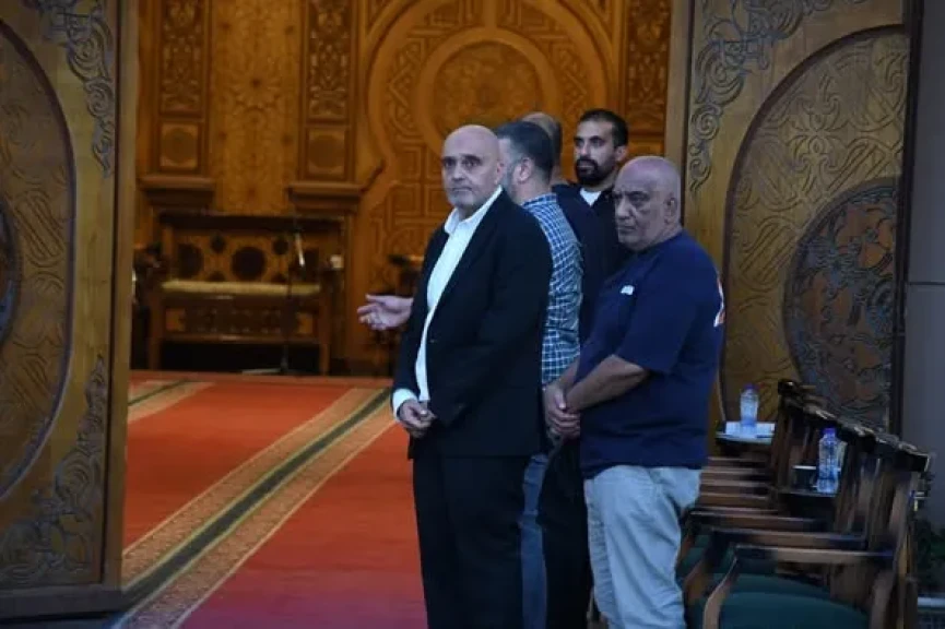 حضور عدد من الفنانين في عزاء الفنان سيد صادق.. أبرزهم  رامز جلال وإدوارد