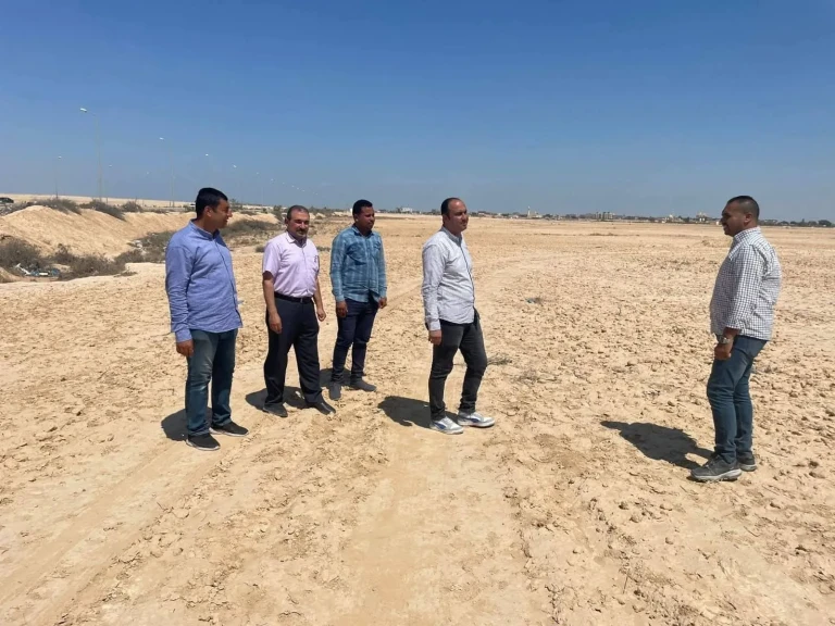 وزير الإسكان يعلن تسليم قطعة أرض بمساحة 350 فدانا بنظام المطور الصناعي ببرج العرب الجديدة