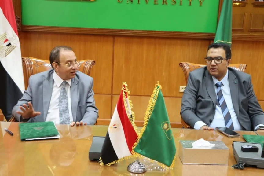 رئيس جامعة المنوفية يشهد توقيع عقد تصميم توسعات معهد الأورام