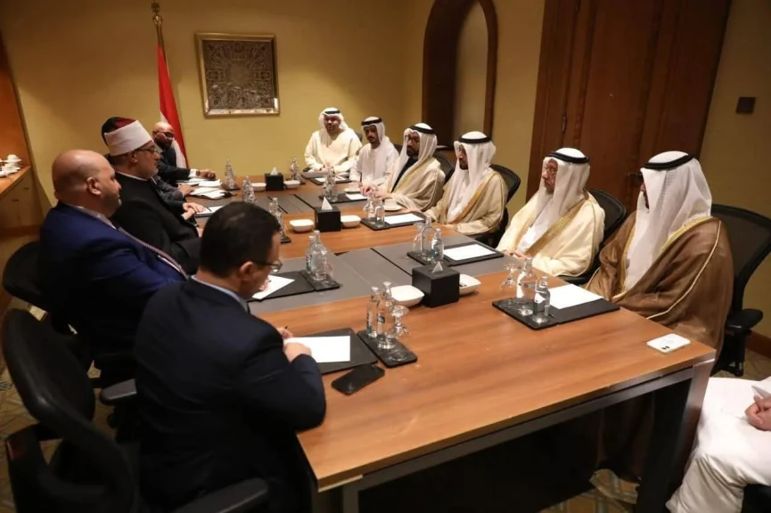 مفتي الجمهورية يلتقي رئيسَ الهيئة العامة للشؤون الإسلامية والأوقاف بأبو ظبي ومدير جامعة محمد بن زايد للعلوم الإنسانية