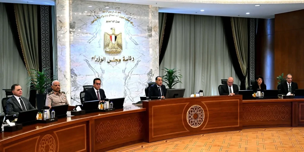 رئيس الوزراء يوجه الوزراء المعنيين بتكثيف الجهود لتنفيذ الوثائق التي تم توقيعها بين مصر والأردن