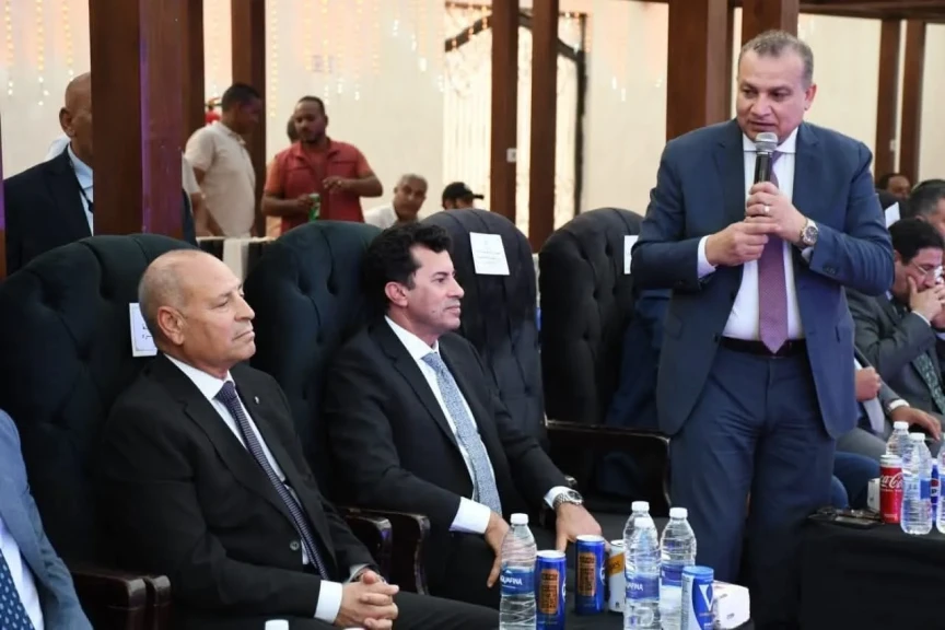 وزير الشباب والرياضة ومحافظ القاهرة ورئيس صندوق التنمية يفتتحون حمام سباحة نصف اولمبي بمركز التنمية الشبابية بالاسمرات