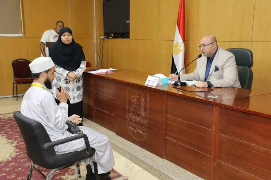 محافظ بني سويف يواصل سلسلة لقاءاته بالمواطنين