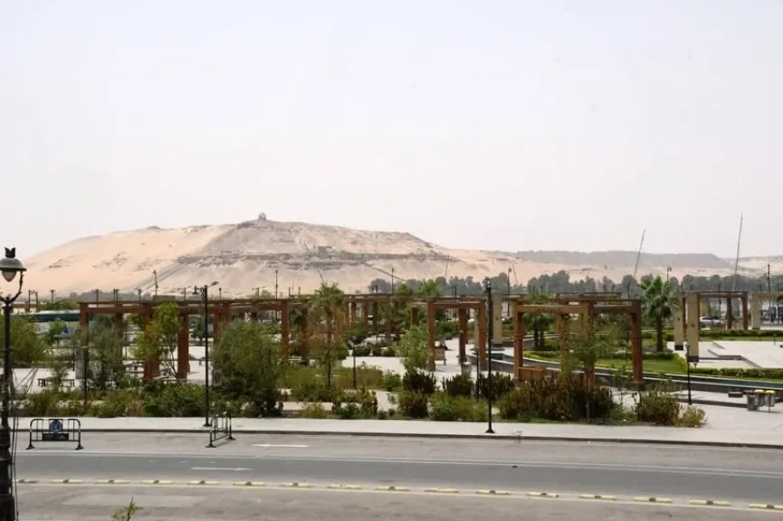 محافظ أسوان يؤكد إعادة تشغيل حركة الملاحة النهرية