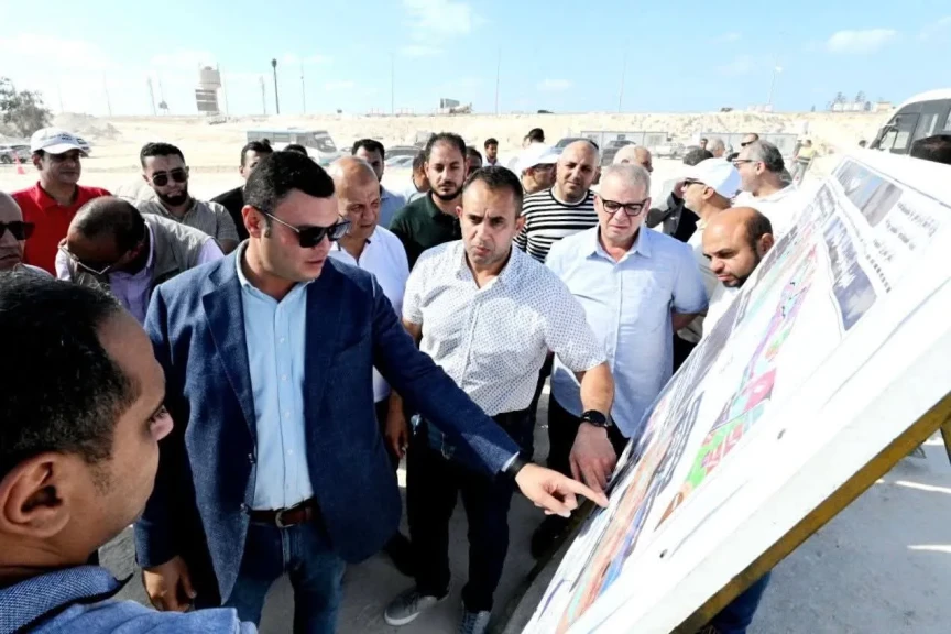 وزير الإسكان يتفقد مشروع بحيرات ”نيو مارينا” و”البوغاز” والفيلات والشاليهات بمارينا ٨