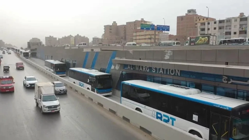 المصريه للاتوبيس الترددي تستجيب لمطالب الركاب بشأن تبكير مواعيد التشغيل