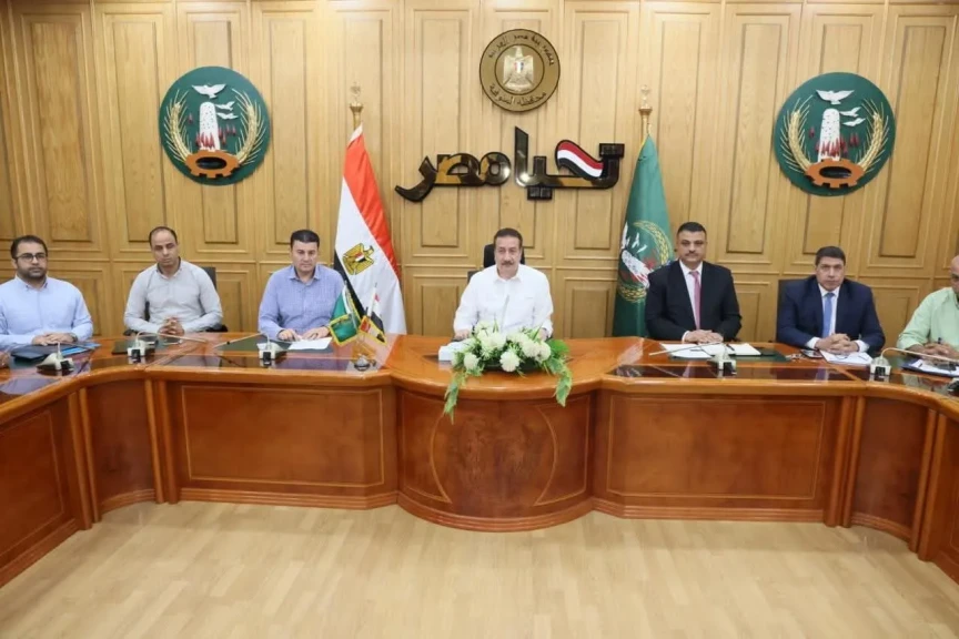 محافظ المنوفية يناقش آليات تنفيذ اجراءات تطبيق قانون الإيجار القديم