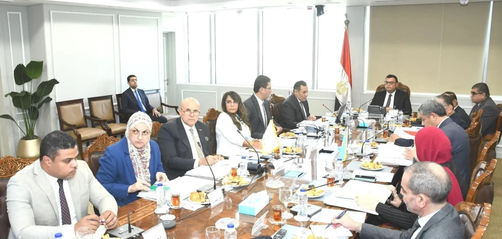 وزير الإسكان يترأس اجتماع مجلس إدارة الهيئة العامة للتنمية السياحية