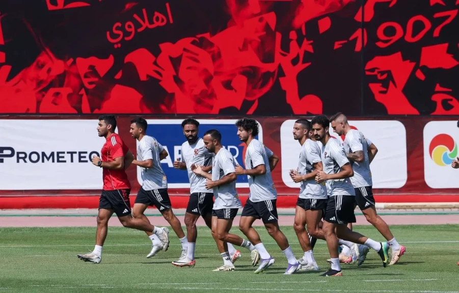«ريبيرو» يعقد محاضرة للاعبين.. وفقرات متنوعة استعدادًا لمباراة غزل المحلة