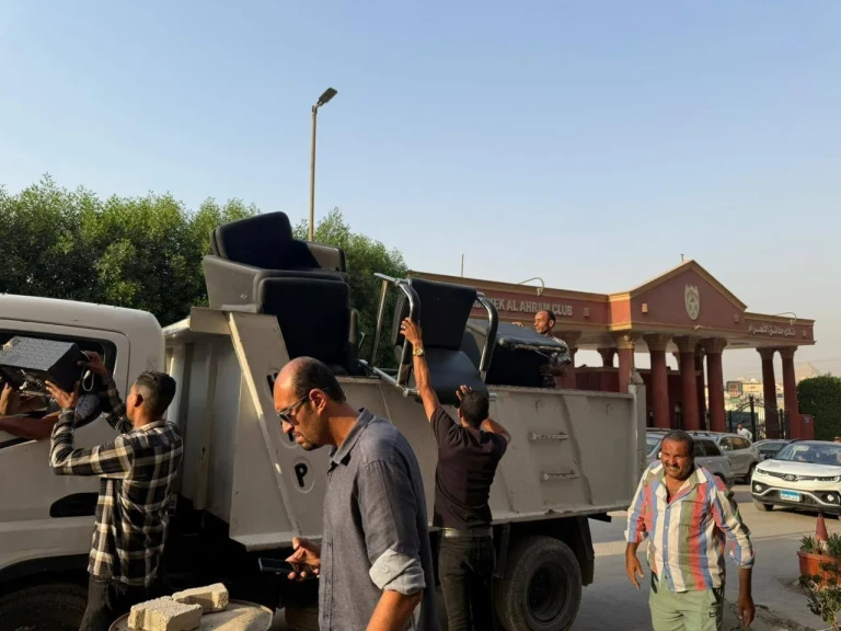 محافظة الجيزة تكثف حملاتها للتصدي لمخالفات تغيير نشاط الجراجات لأنشطة تجارية بهضبة الأهرام