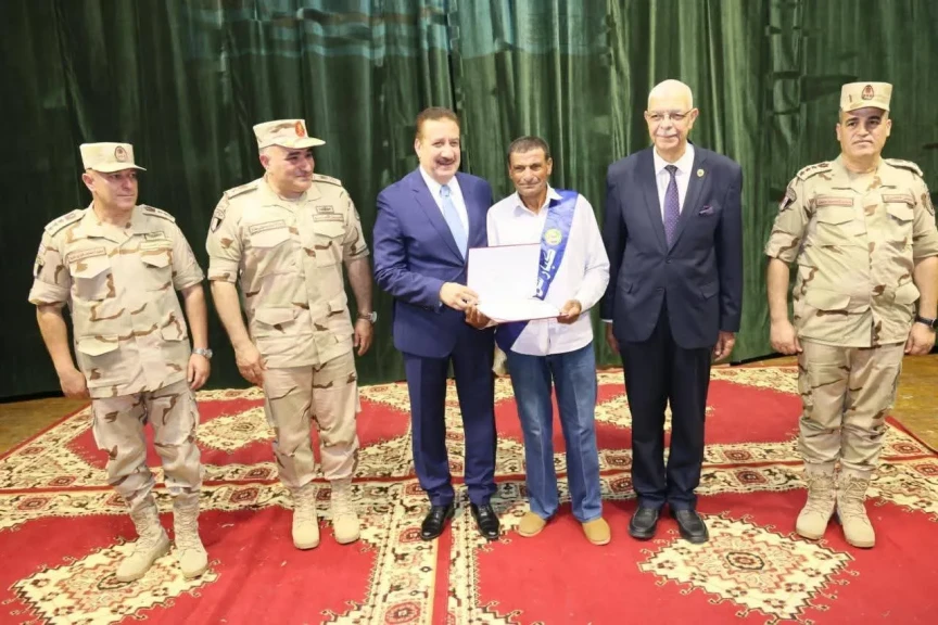 محافظ المنوفية ورئيس الجامعة ومدير إدارة التجنيد  يشهدون احتفالية تسليم شهادات الإعفاء