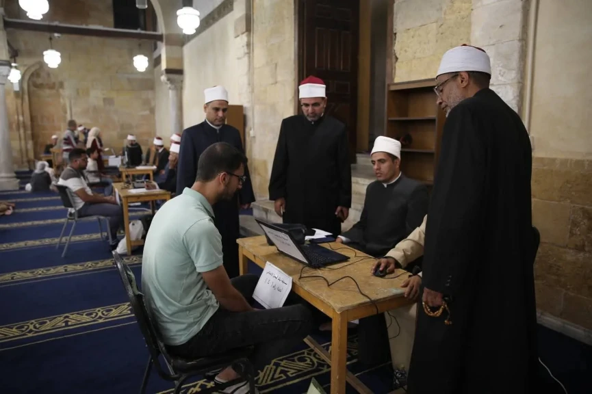 وكيل المعاهد الأزهرية ومدير الجامع الأزهر يتابعان اختبارات مسابقة بنك فيصل لحفظ القرآن الكريم