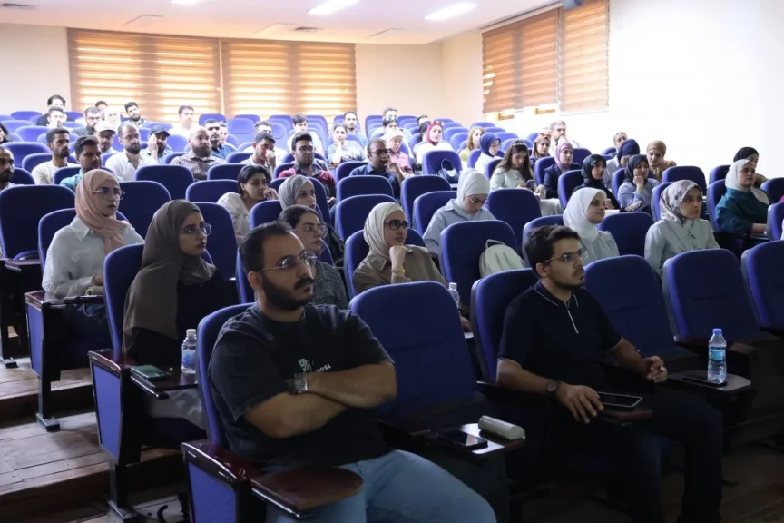 دورة تأهيل الخريجين تستمر بالقاء المحاضرات في كلية طب المستنصرية ببغداد