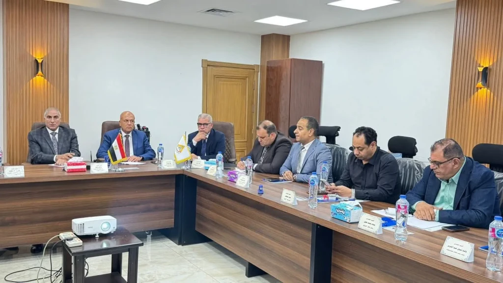 مسئولو الإسكان يتابعون ملف توفيق أوضاع الأراضي المضافة لعددٍ من المدن الجديدة