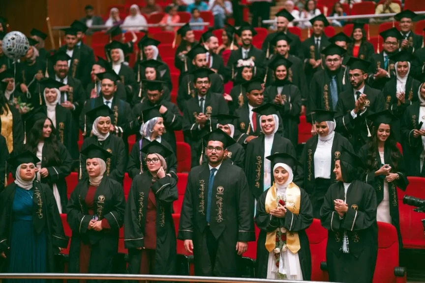 شركة جامعة حلوان لدعم الخدمات التعليمية تصنع ليلة من الفخر والإنجاز في تخرج أطباء المستقبل