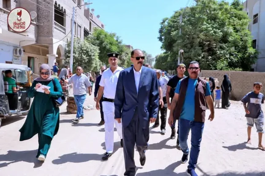 محافظ سوهاج يتفقد قرية “البربا” بجرجا ويوجّه بإحالة عدد من المسئولين للتحقيق