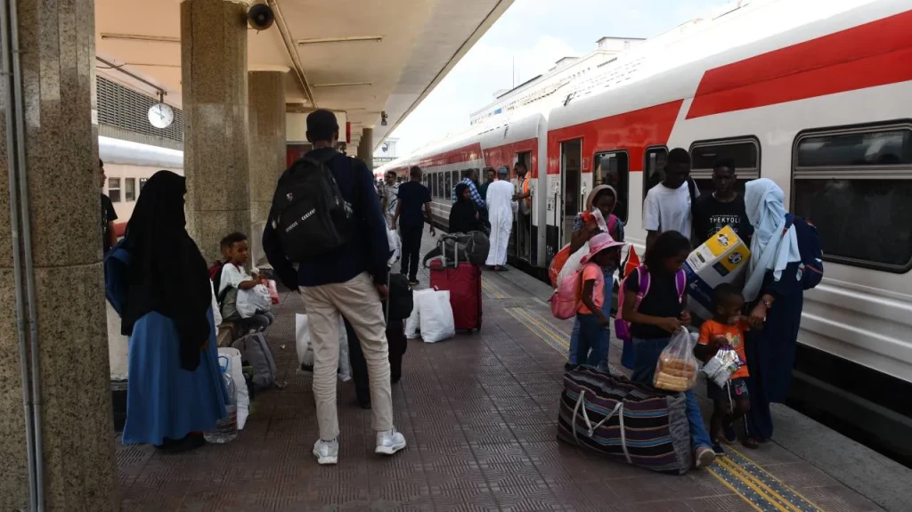 تشغيل القطار الثامن لتسهيل العودة الطوعية للأشقاء السودانيين اليوم الأربعاء 27 أغسطس 2025