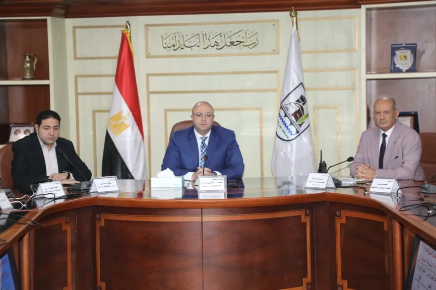 محافظ بني سويف يتابع أعمال فتح اللجان والاقتراع في اليوم الثاني لجولة الإعادة لانتخابات مجلس الشيوخ