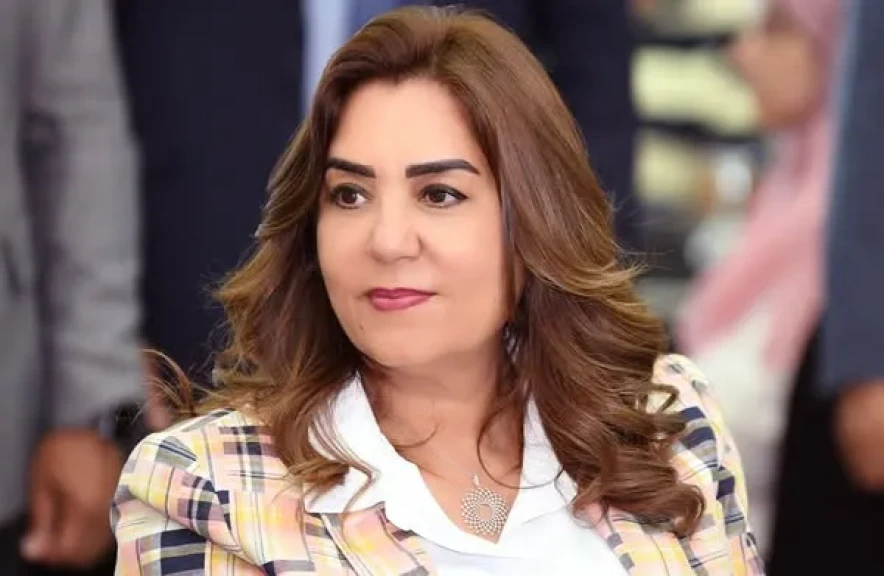 وزيرة التنمية المحلية: مركز الشبكة الوطنية للطوارئ والسلامة العامة بالوزارة يرصد مخالفة عقار لرخصة البناء بحي الوراق بالجيزة وإزالته الأدوار المخالفة