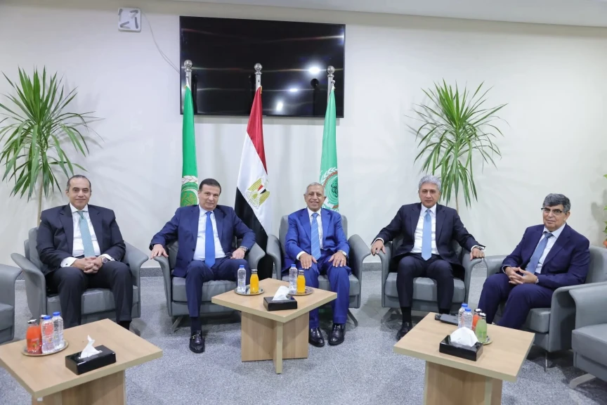 وزير السياحة والآثار يشارك في حفل تخرج الدفعة الثانية من الأكاديمية العربية للعلوم والتكنولوجيا والنقل البحري