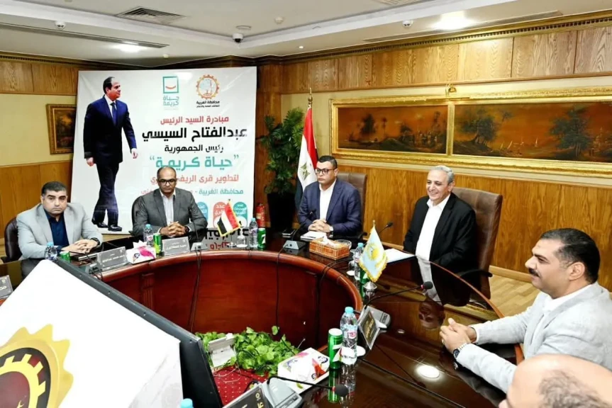 وزير الإسكان ومحافظ الغربية يتابعان سير العمل بمنظومتي مياه الشرب والصرف الصحي