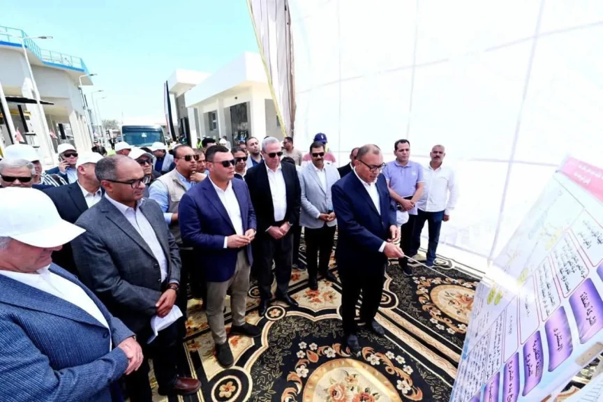وزير الإسكان ومحافظ الغربية يستهلان جولتهما بمركز زفتى بتفقد محطة مياه نهطاي الارتوازية