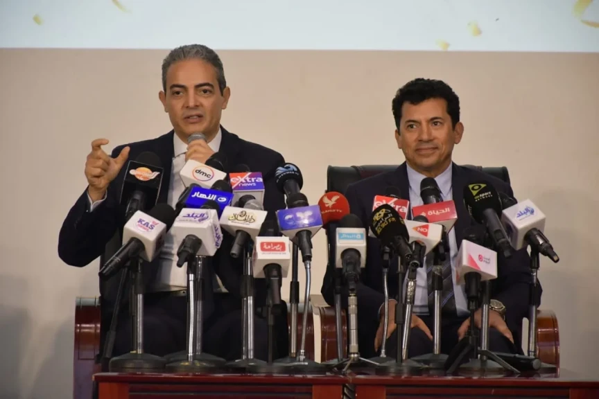 وزير الشباب والرياضة ونقيب الإعلاميين يشهدان الحلقة النقاشية والمؤتمر الإعلامي حول قانون الرياضة وتعديلاته