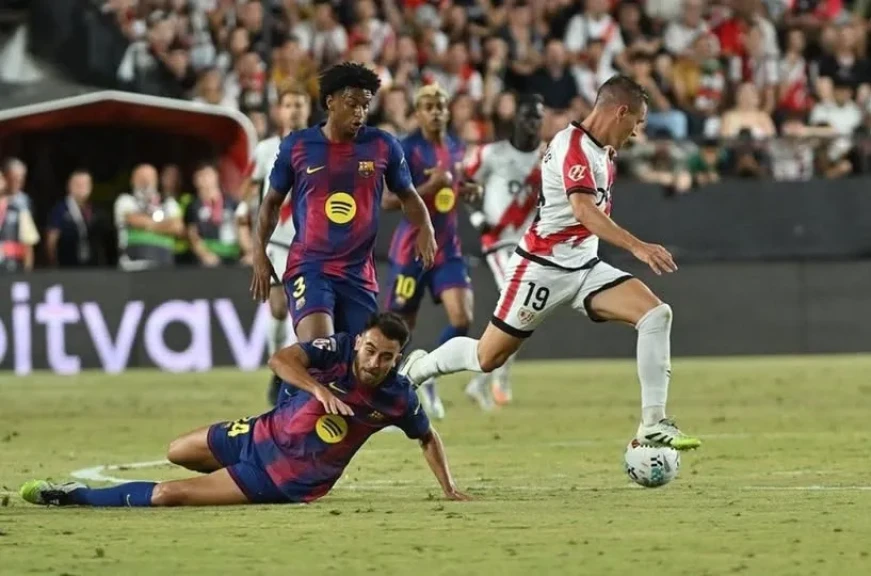 برشلونة يسقط في فخ التعادل أمام رايو فاليكانو في الليجا