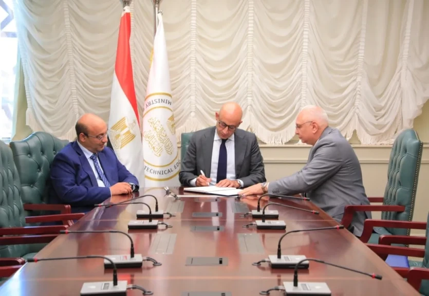 عاجل|وزير التربية والتعليم يعتمد نتيجة امتحانات الدبلومات الفنية الدور الثاني ٢٠٢٥ بنسبة نجاح (89.88%)