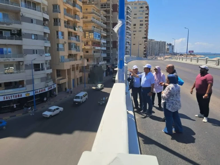 وزير الإسكان يعلن تشغيل تجريبي لكوبري محمد نجيب