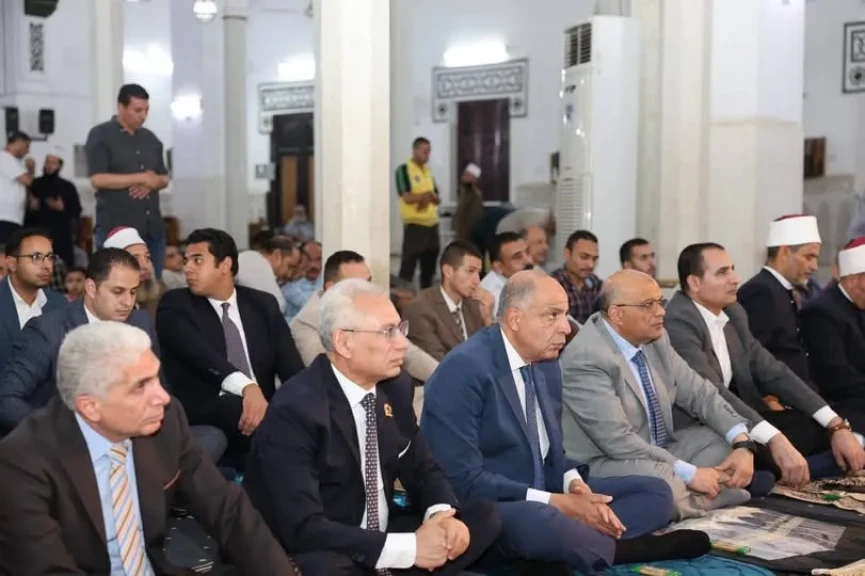 محافظ المنيا يشهد احتفالية الأوقاف بالمولد النبوي الشريف من مسجد صلاح الدين