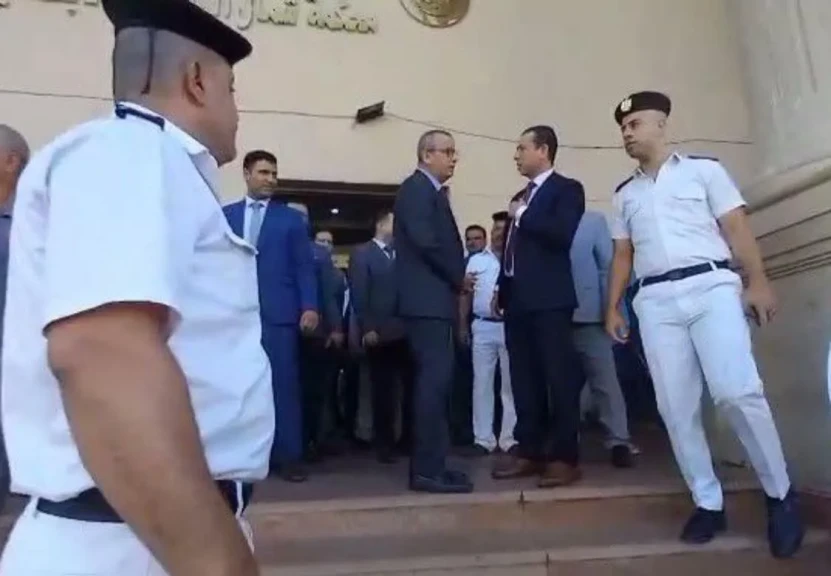 صلاح رزق يتابع ميدانيًا استعدادات محكمة شمال الزقازيق لبدء انعقاد الجنايات