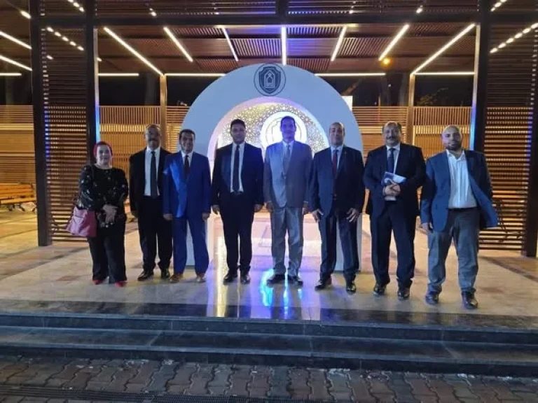 أكاديمية السادات تحتفل بتخرج دفعة 41 علوم ادارية وتكرم اسم الدكتور أحمد يوسف