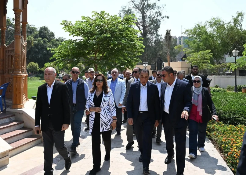 رئيس الوزراء يتفقد مشروع إحياء حديقة الأزبكية التراثية بعد الانتهاء من الأعمال