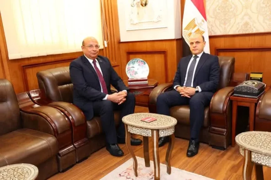 محافظ كفرالشيخ يستقبل رئيس فرع هيئة الرقابة الإدارية بالمحافظة.. مؤكداً استمرار التعاون لمكافحة الفساد وحماية حقوق المواطنين