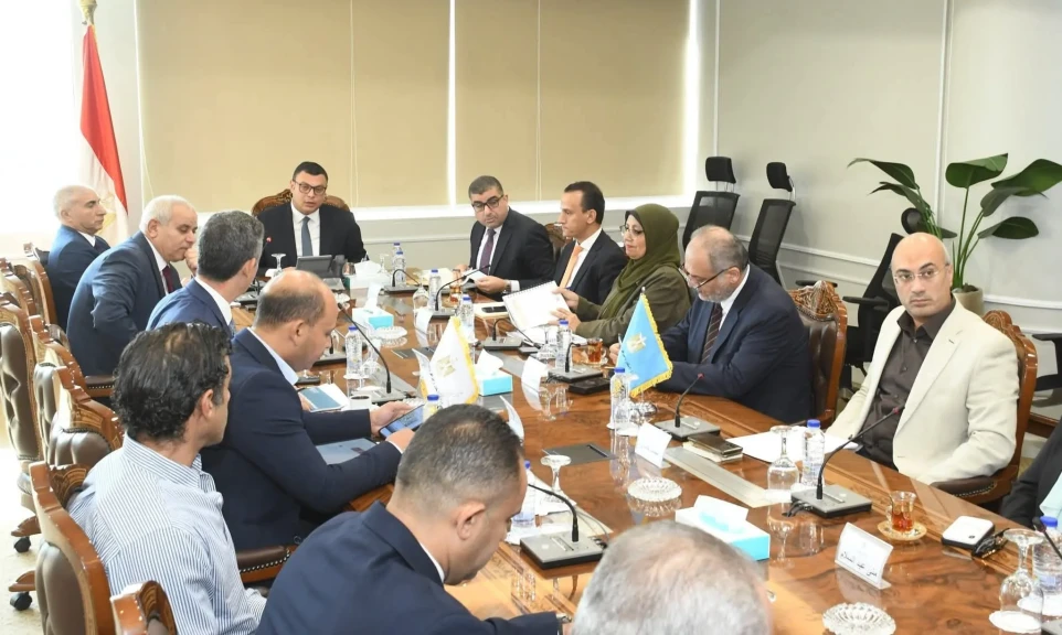 وزير الإسكان يُتابع معدلات تسويق وتسليم عدد من المشروعات بالمدن الجديدة