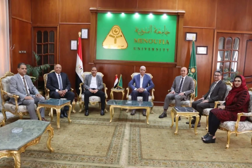 رئيس جامعة المنوفية يستقبل فريق التقييم بجائزة مصر للتميز الحكومي بوزارة التخطيط