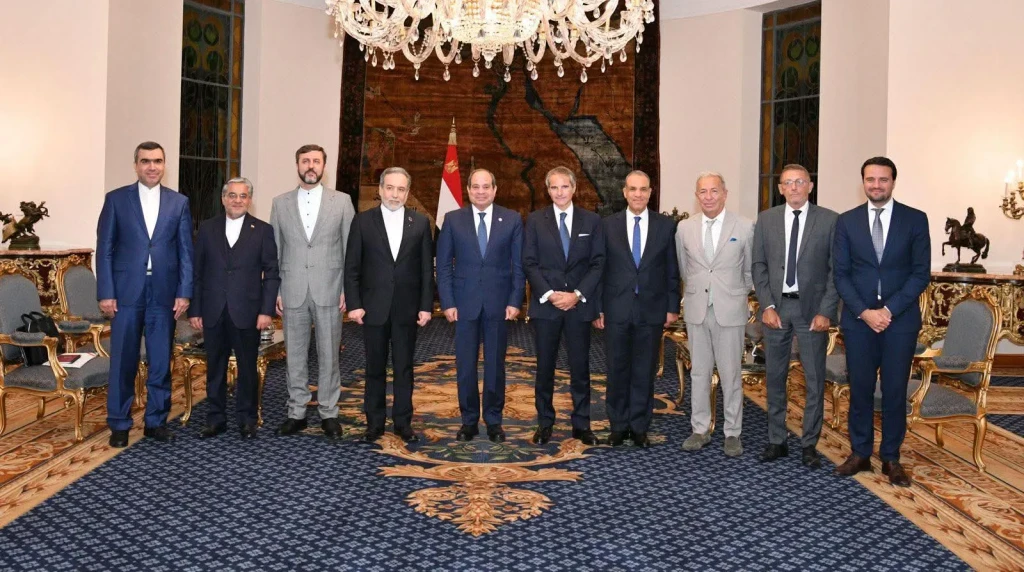 الرئيس السيسي يستقبل وزير خارجية جمهورية إيران الإسلامية