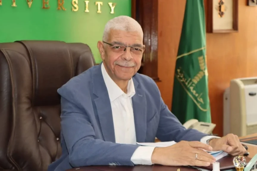 رئيس جامعة المنوفية يعقد إجتماع مجلس الدراسات العليا  أون لاين
