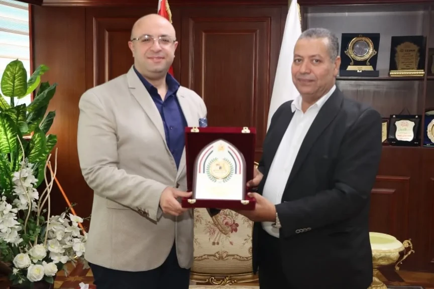 محافظ بنى سويف يُكرم  وكيل وزارة التموين بمحافظة الفيوم