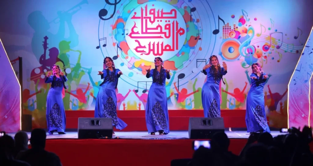 روائع فرقة ”رضـــا” تخطف أنظار جمهور ”صيف قطاع المسرح”
