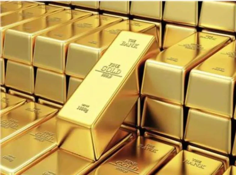 الذهب يستقر قرب مستوياته القياسية بانتظار قرار الفيدرالي الأمريكي