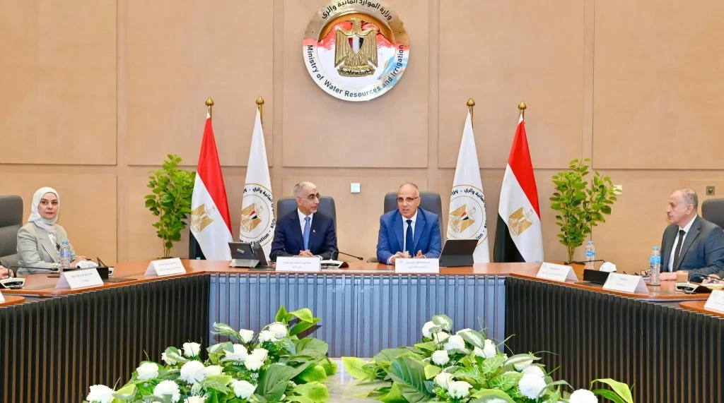 وزير الري يلتقى وزير الأشغال البحرينى